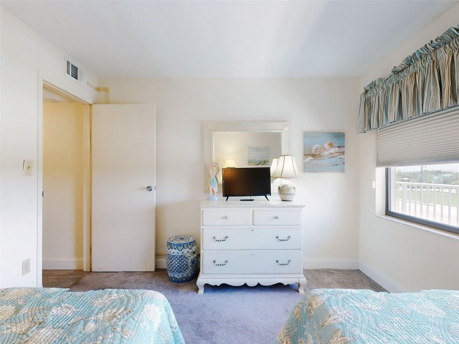 Image 29 of 84 For 4175 Atlantic Avenue 4110
