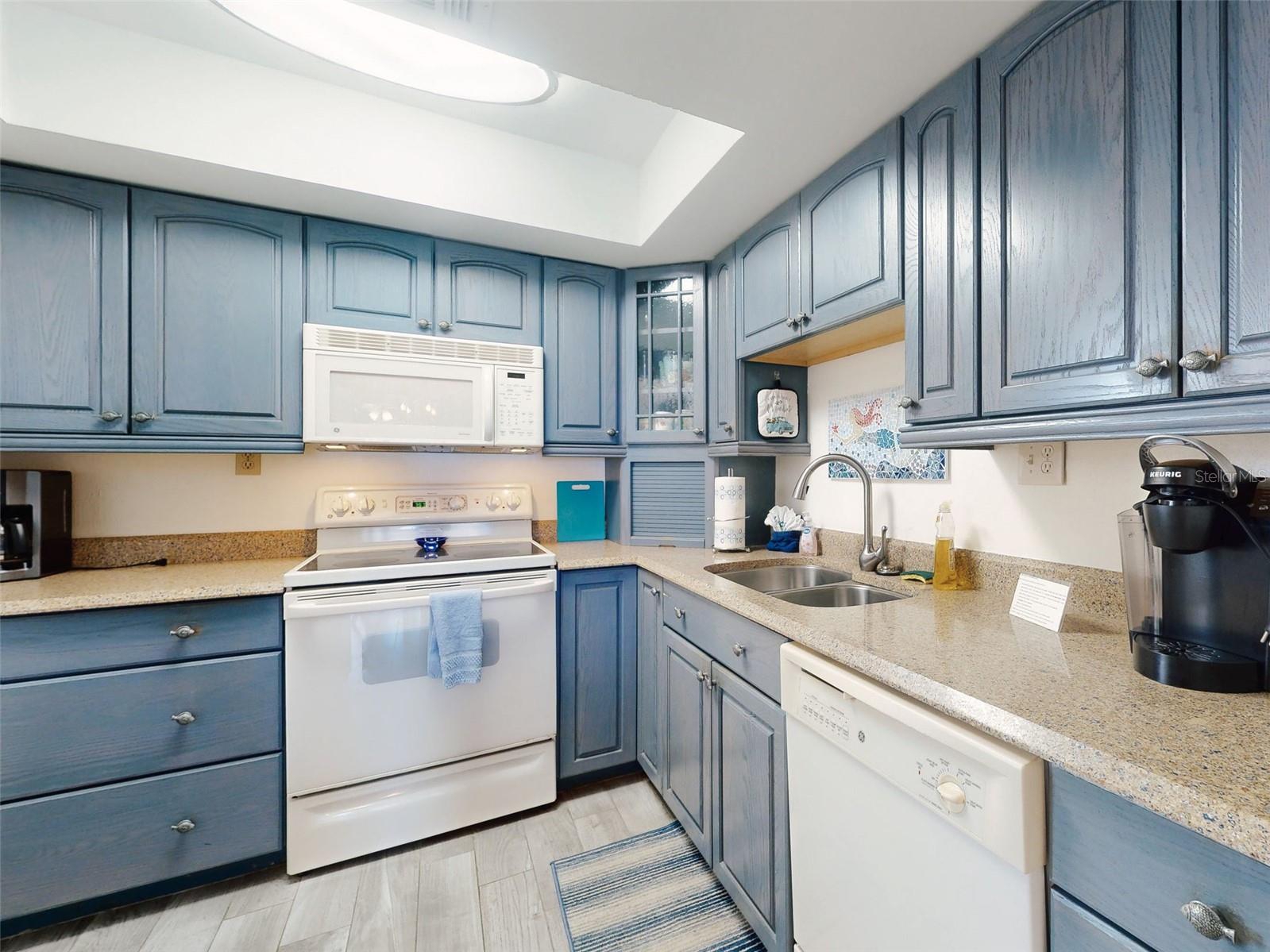 Image 8 of 84 For 4175 Atlantic Avenue 4110