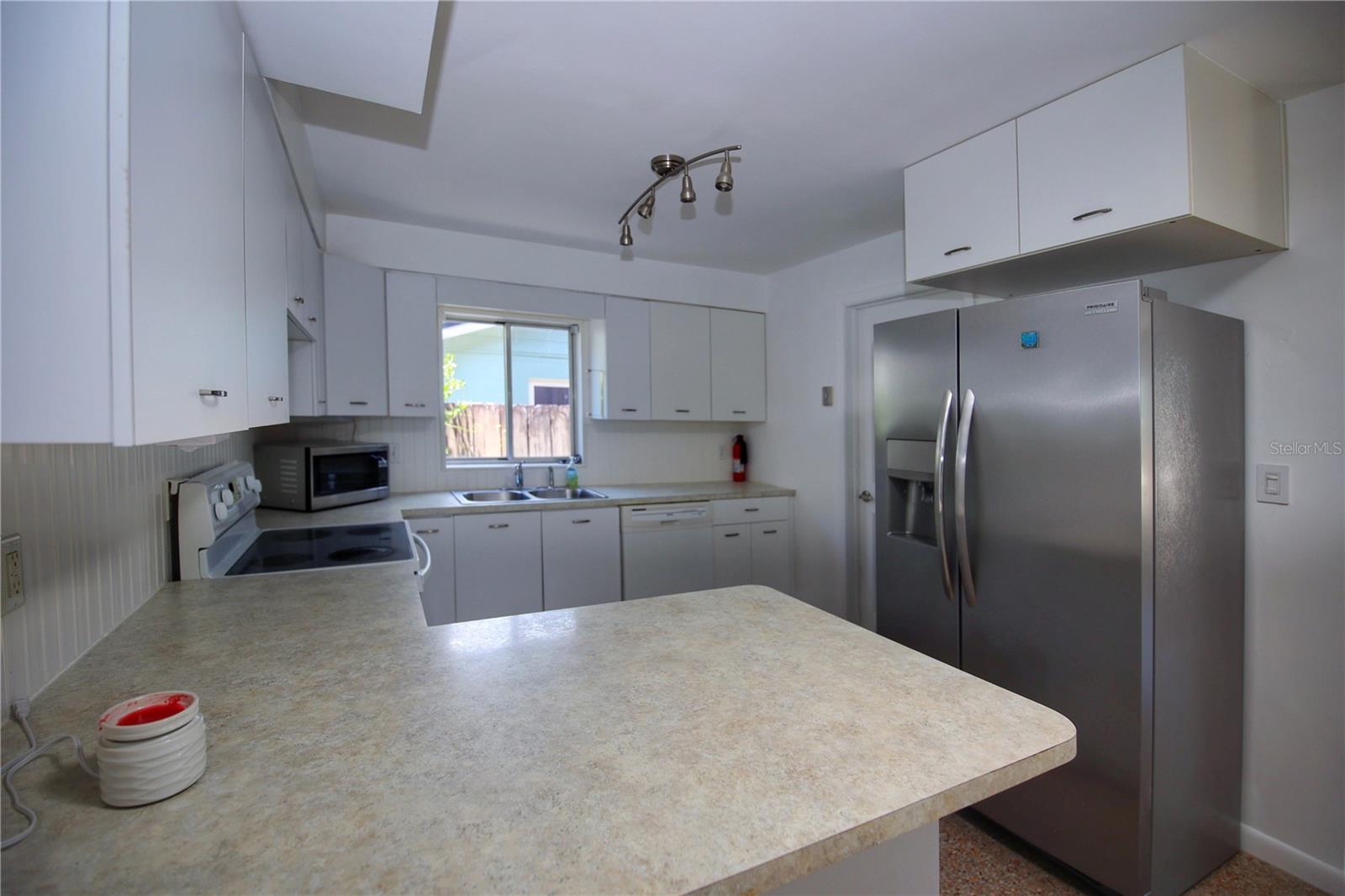 Image 4 of 43 For 805 18th Avenue