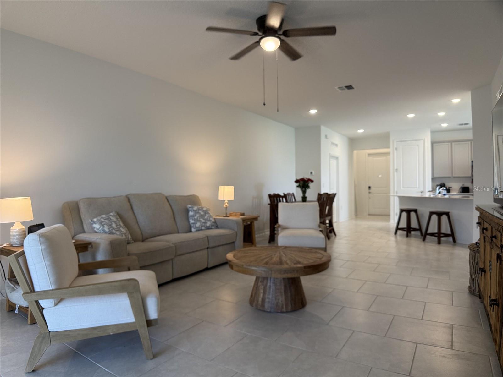 Image 6 of 30 For 3919 Willowbrook Drive