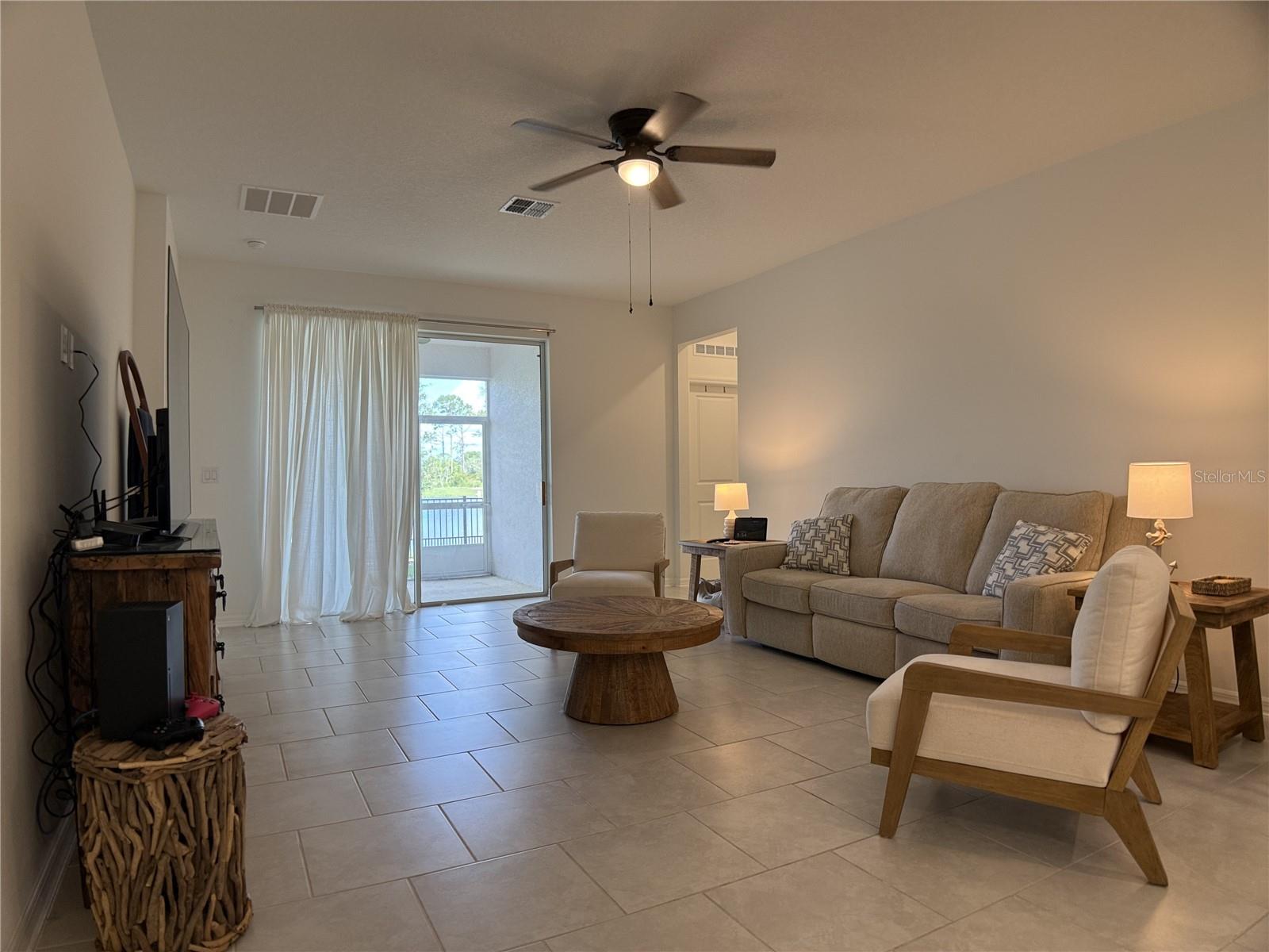 Image 7 of 30 For 3919 Willowbrook Drive