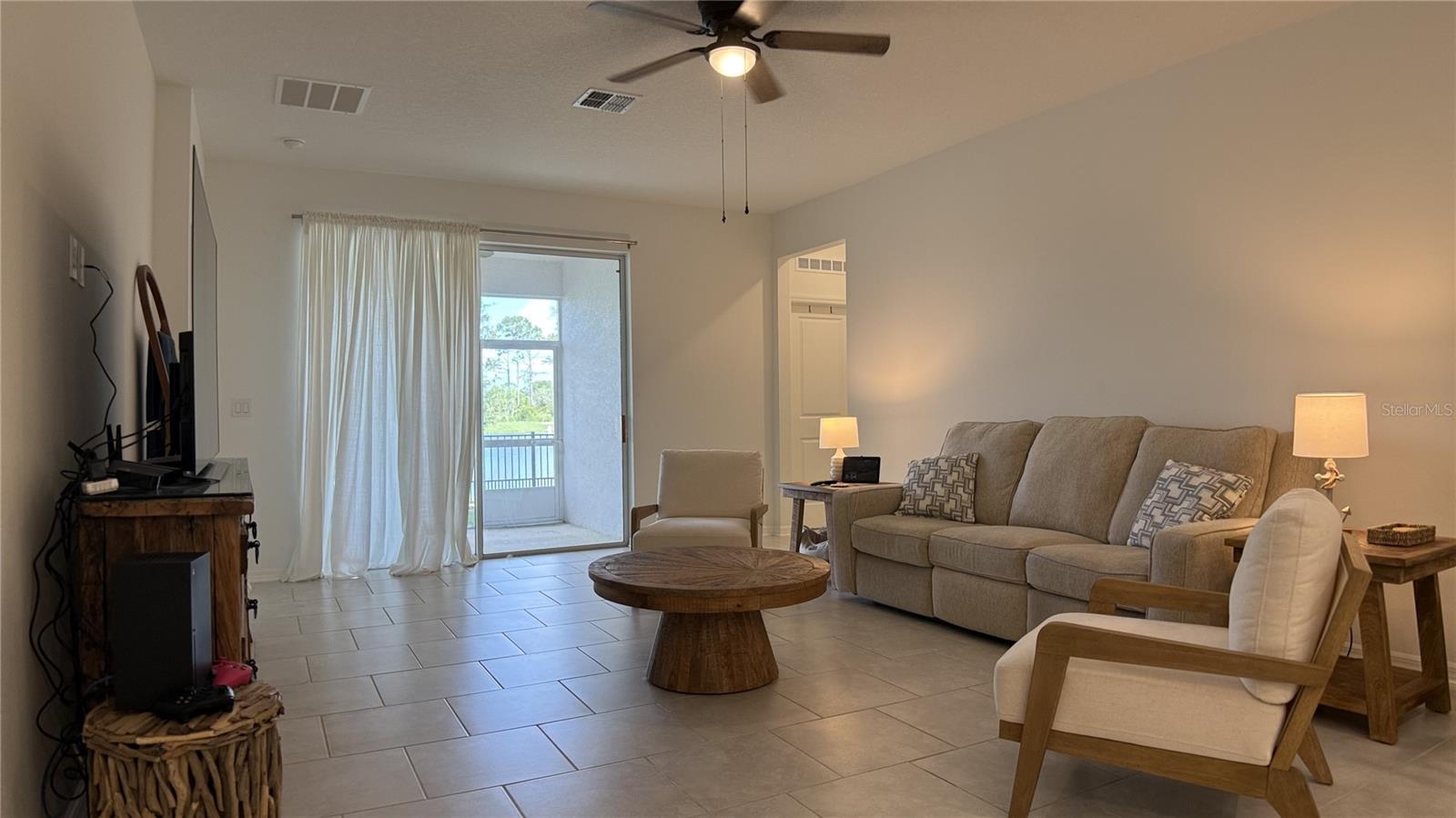 Image 8 of 30 For 3919 Willowbrook Drive