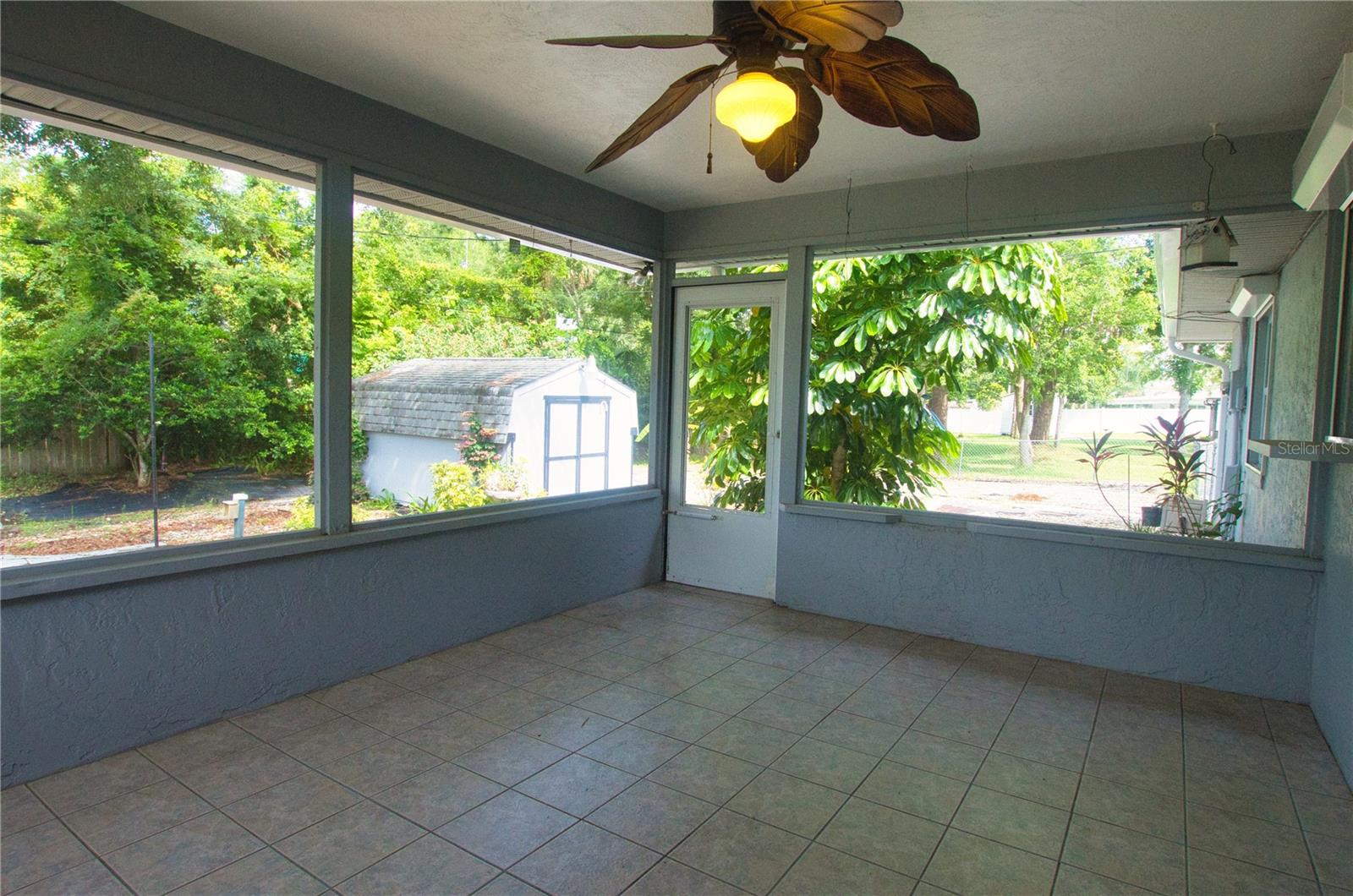 Image 18 of 24 For 2548 Crestwood Avenue