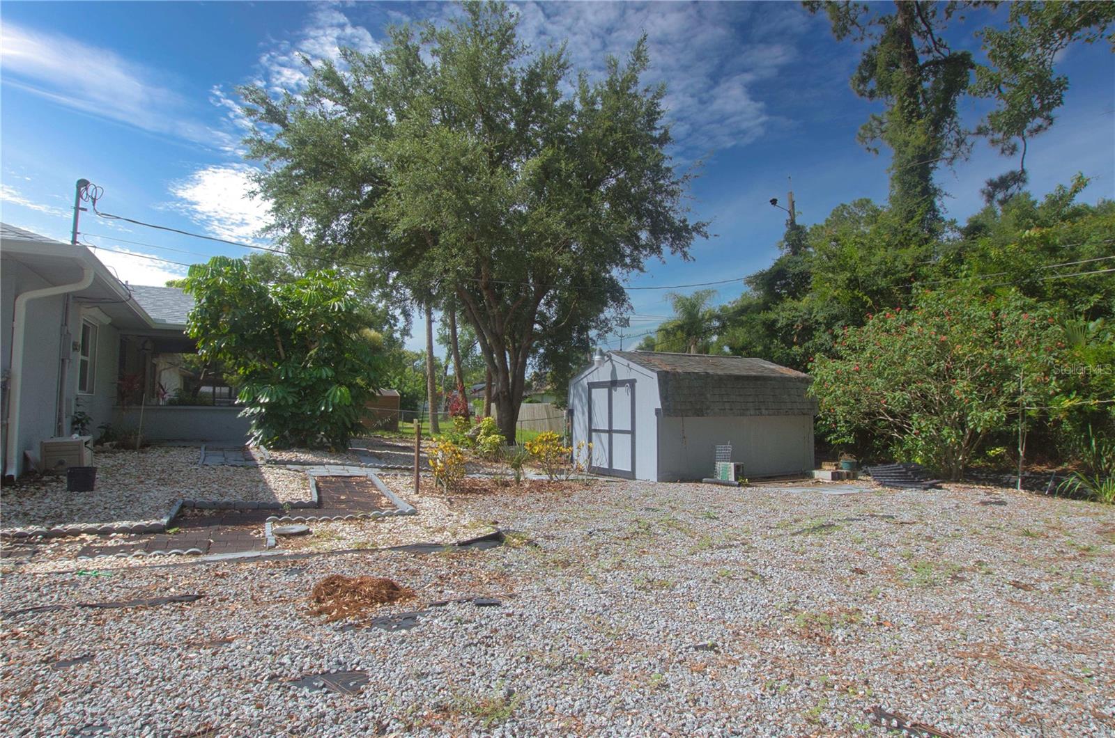 Image 8 of 17 For 2548 Crestwood Avenue