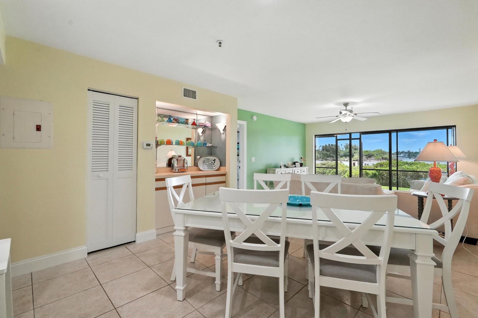 Image 4 of 38 For 454 Bouchelle Drive 102