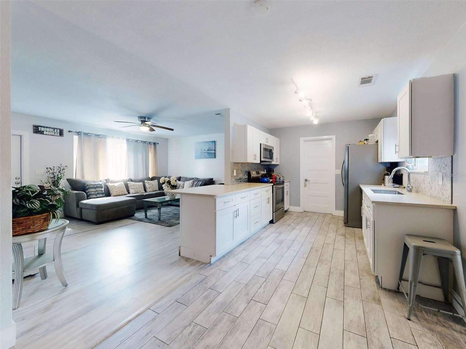 Image 12 of 39 For 5476 Bayshore Drive