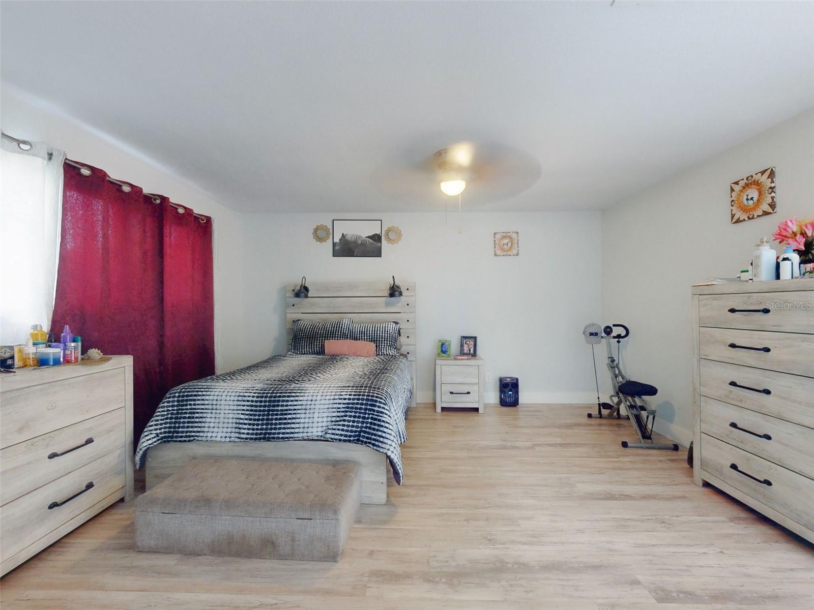 Image 20 of 39 For 5476 Bayshore Drive