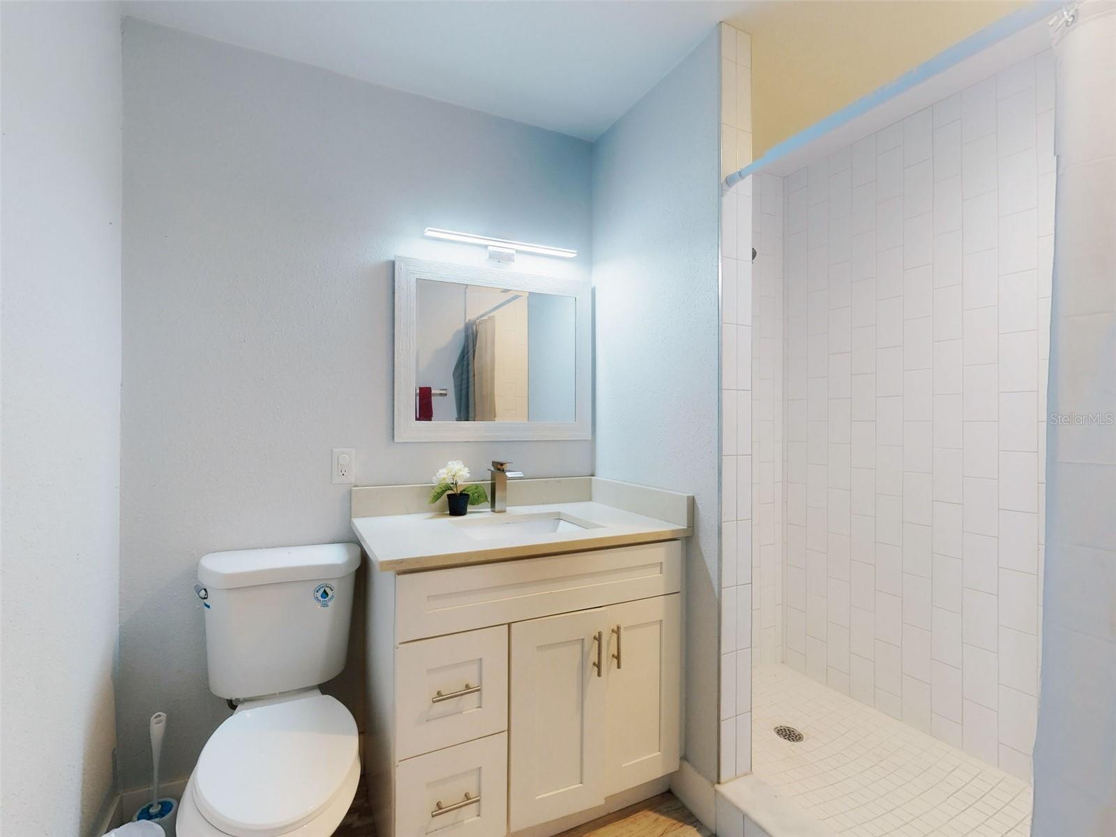 Image 21 of 39 For 5476 Bayshore Drive