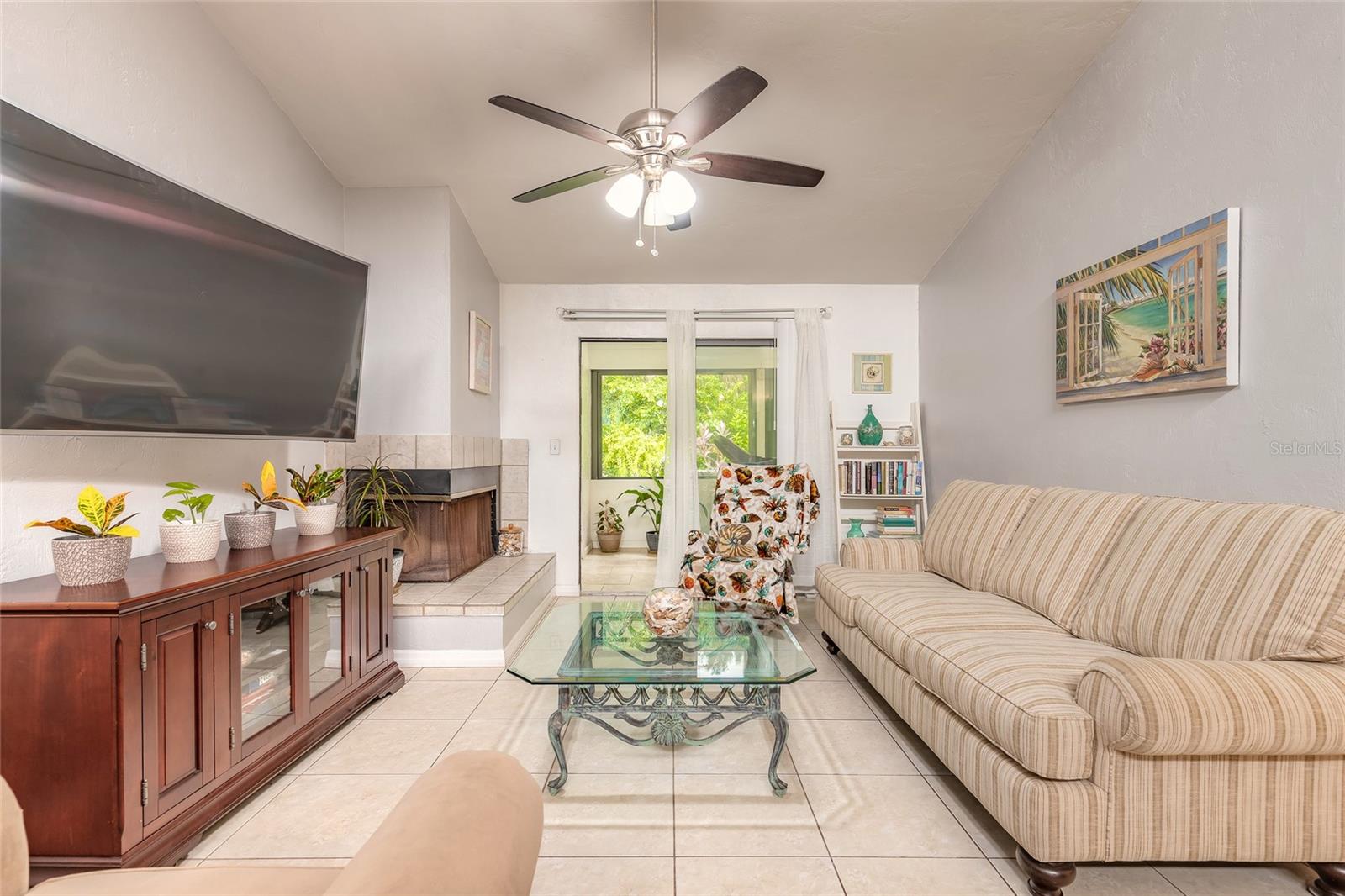 Image 11 of 31 For 1237 Charter Oaks Circle
