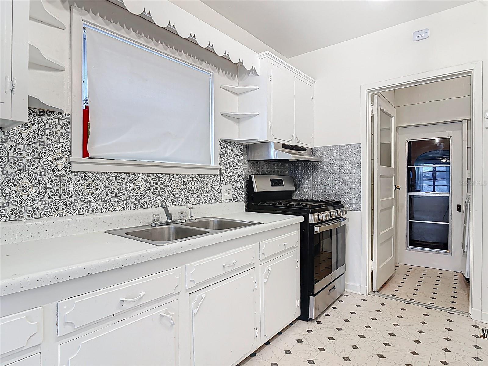 Image 18 of 57 For 255 Lexington Drive