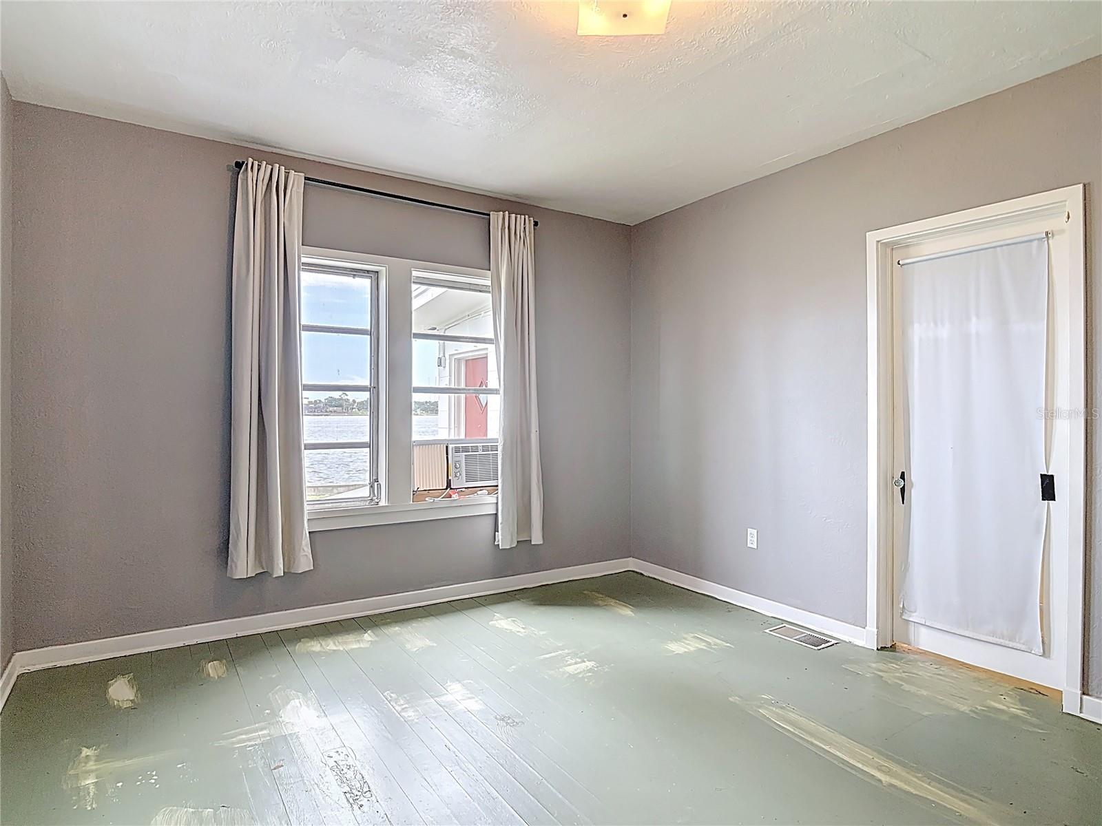 Image 40 of 57 For 255 Lexington Drive