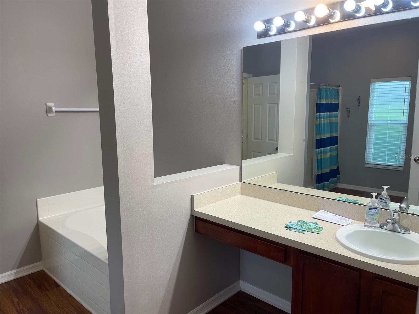 Image 12 of 18 For 405 Central Mariners Drive