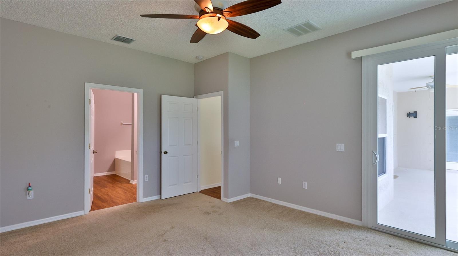 Image 20 of 37 For 405 Central Mariners Drive