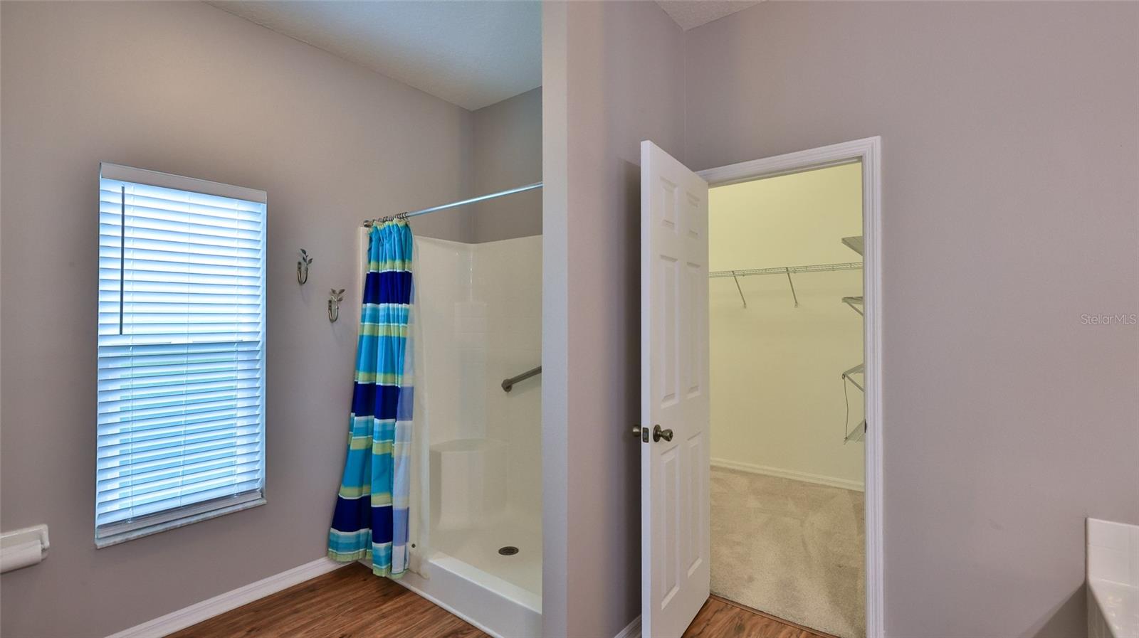 Image 22 of 37 For 405 Central Mariners Drive