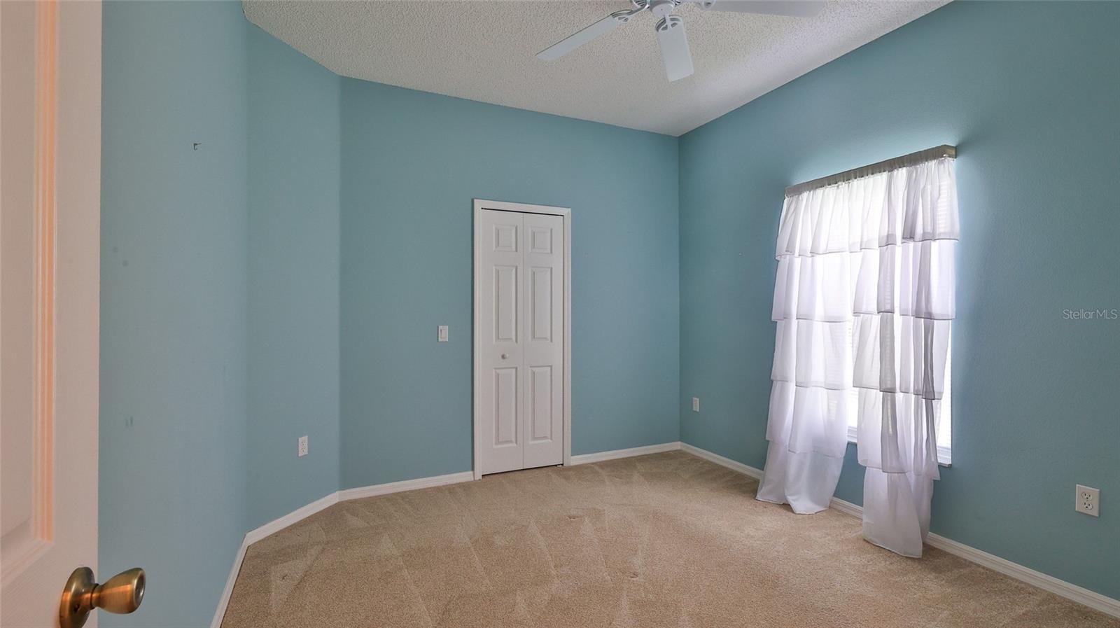 Image 25 of 37 For 405 Central Mariners Drive