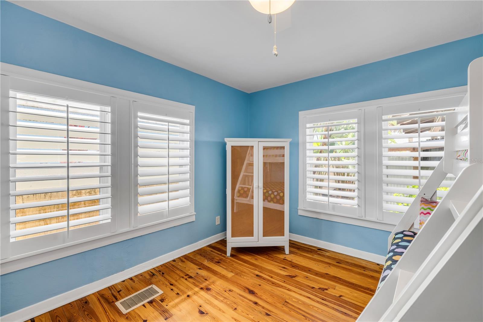 Image 11 of 49 For 821 Ocean Avenue