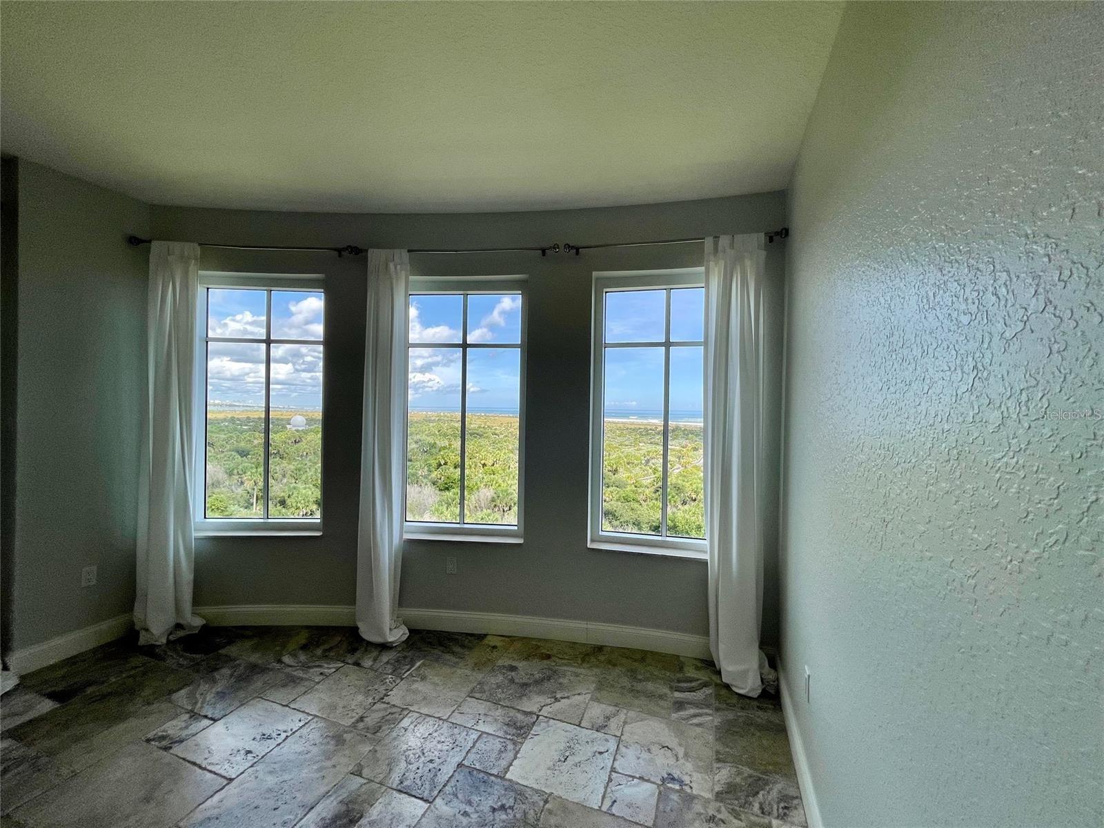 Image 14 of 33 For 261 Minorca Beach Way 702