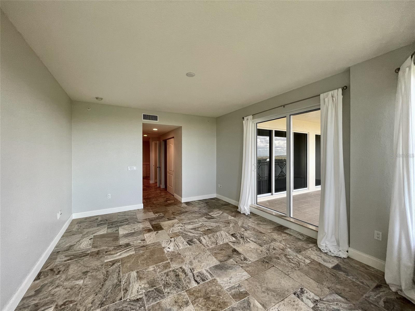 Image 17 of 33 For 261 Minorca Beach Way 702