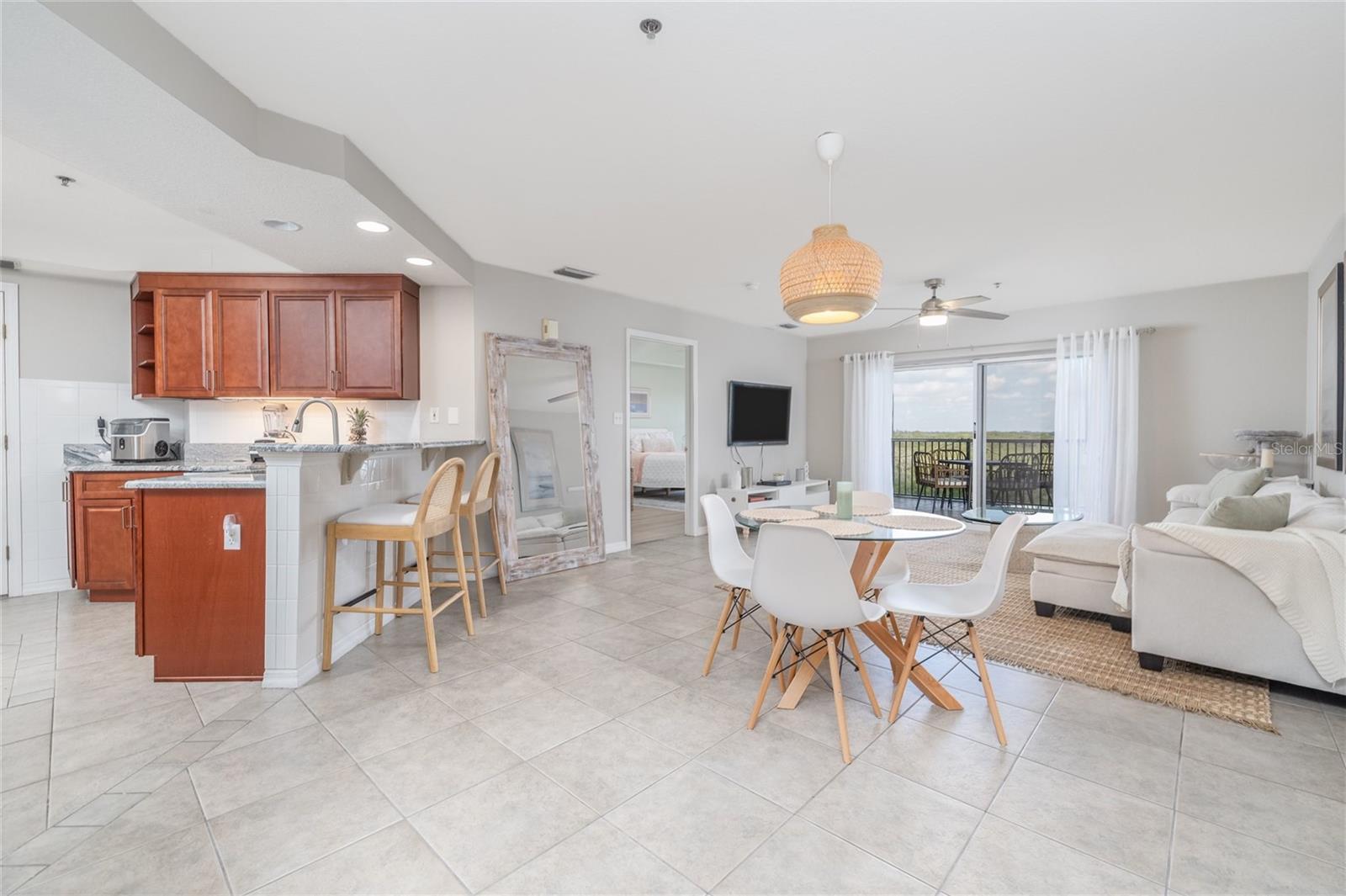 Image 3 of 41 For 5300 Atlantic Avenue 5-502