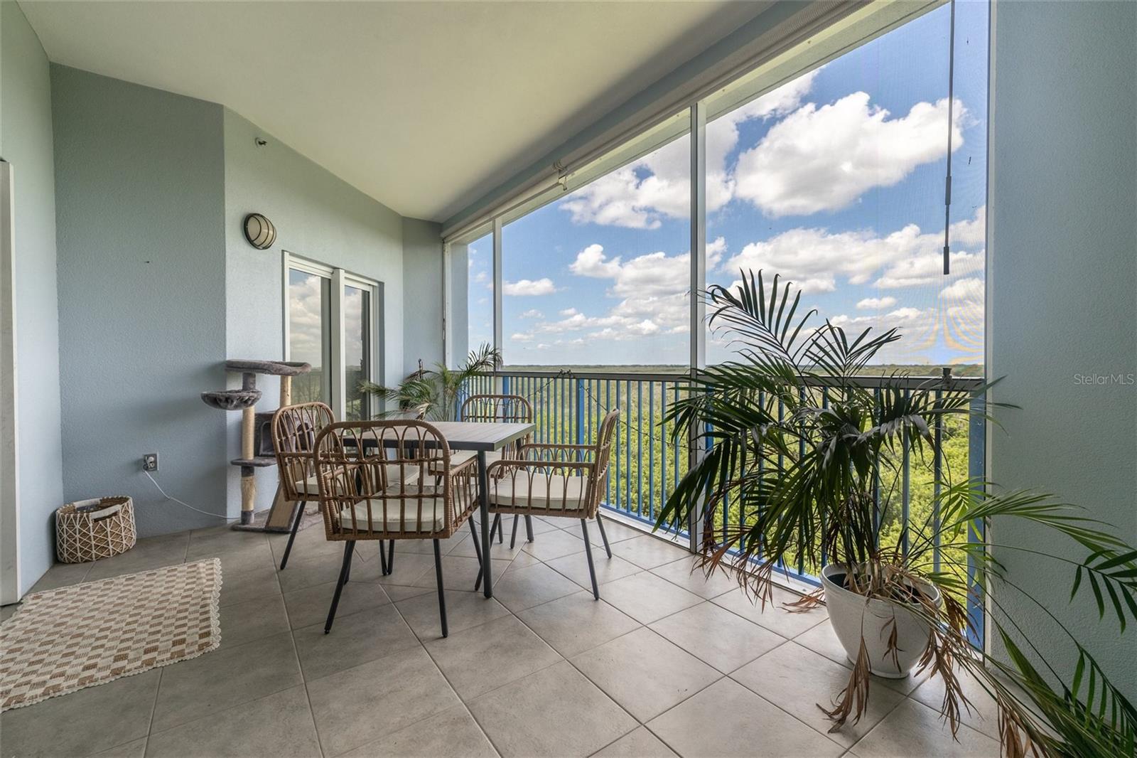 Image 6 of 41 For 5300 Atlantic Avenue 5-502