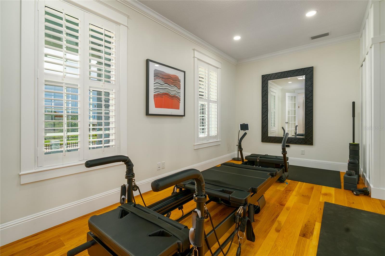 Image 17 of 76 For 1212 Riverside Drive