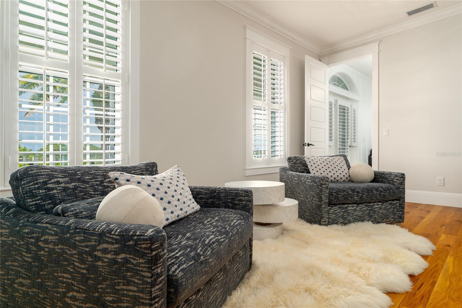 Image 37 of 76 For 1212 Riverside Drive