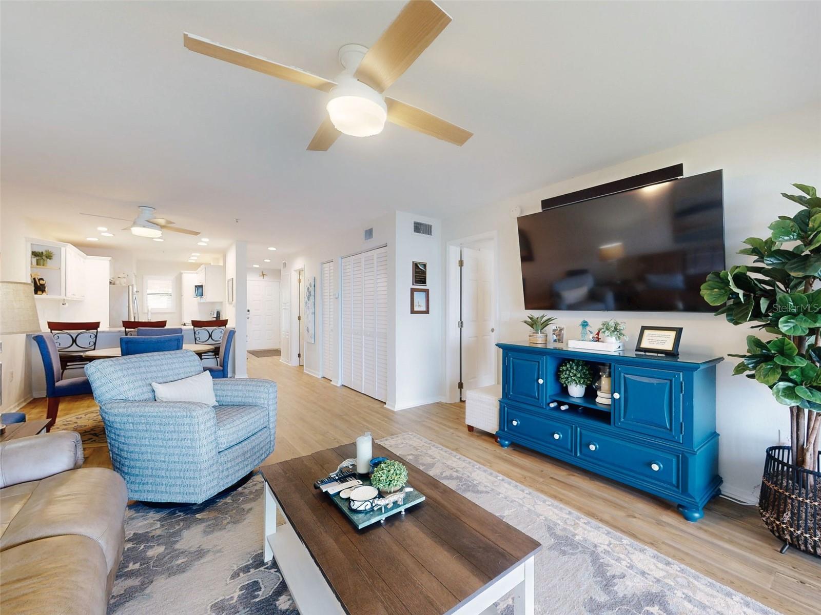 Image 18 of 48 For 454 Bouchelle Drive 202