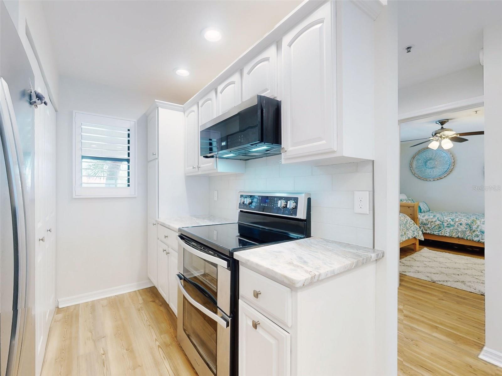 Image 6 of 48 For 454 Bouchelle Drive 202