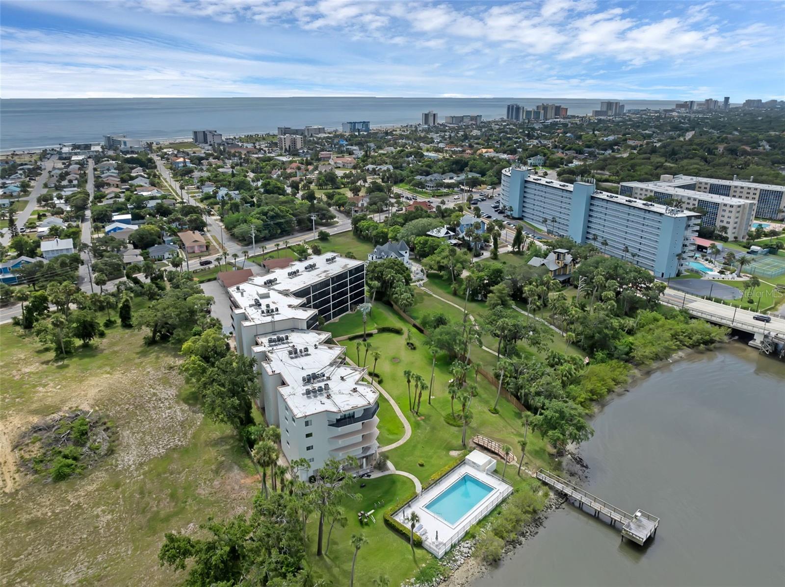 Image 54 of 57 For 1000 Peninsula Drive