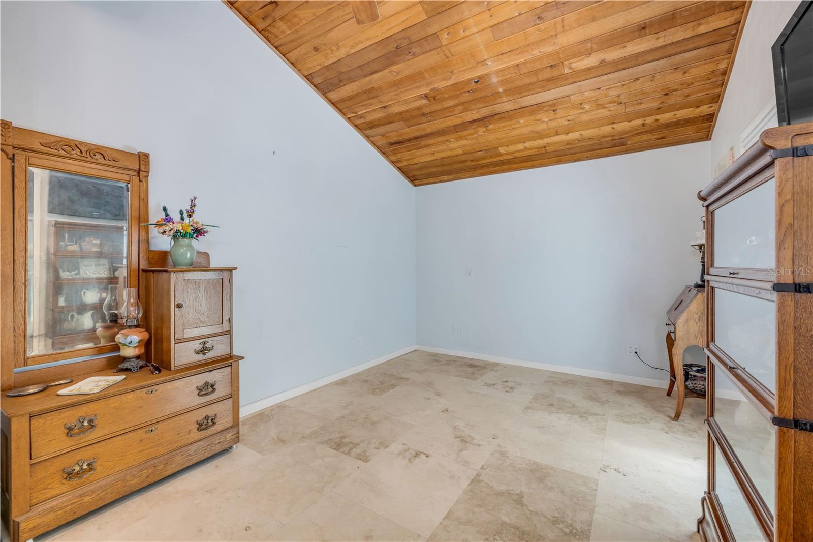 Image 37 of 64 For 1219 Commodore Drive