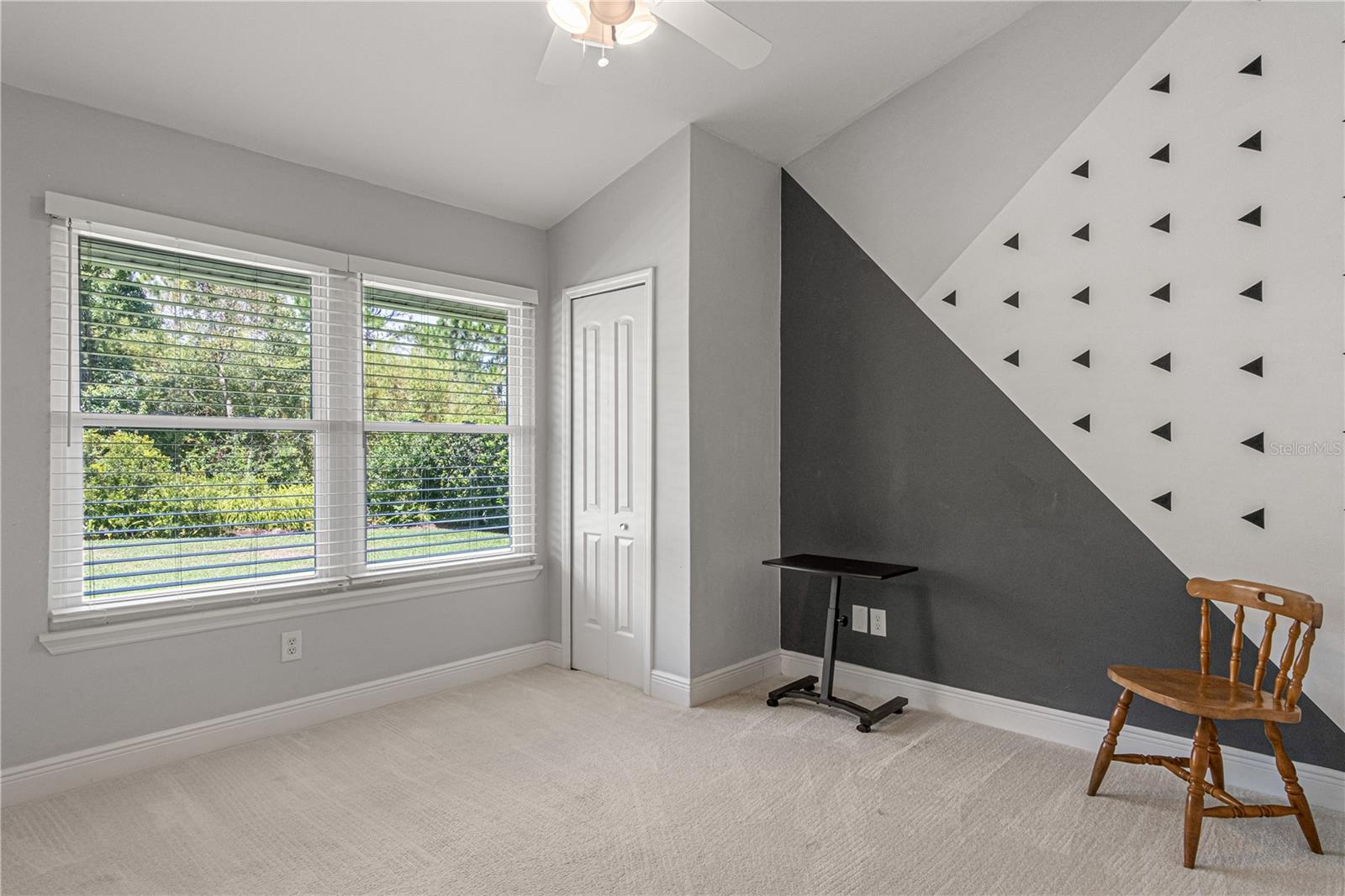 Image 17 of 44 For 915 Club House Boulevard