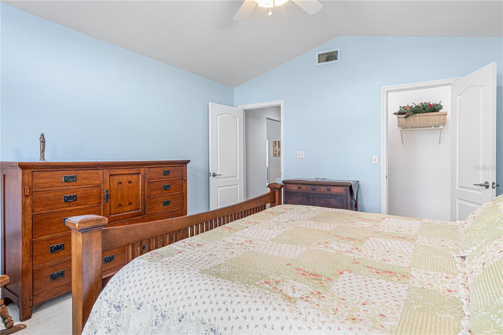 Image 27 of 44 For 915 Club House Boulevard