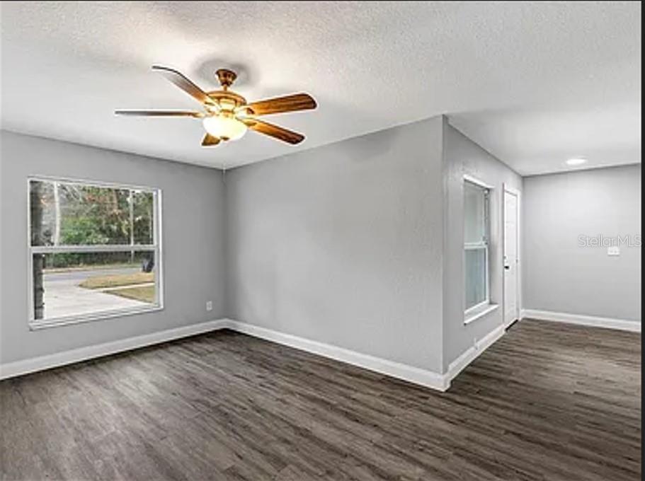 Image 2 of 7 For 912 Enterprise Avenue