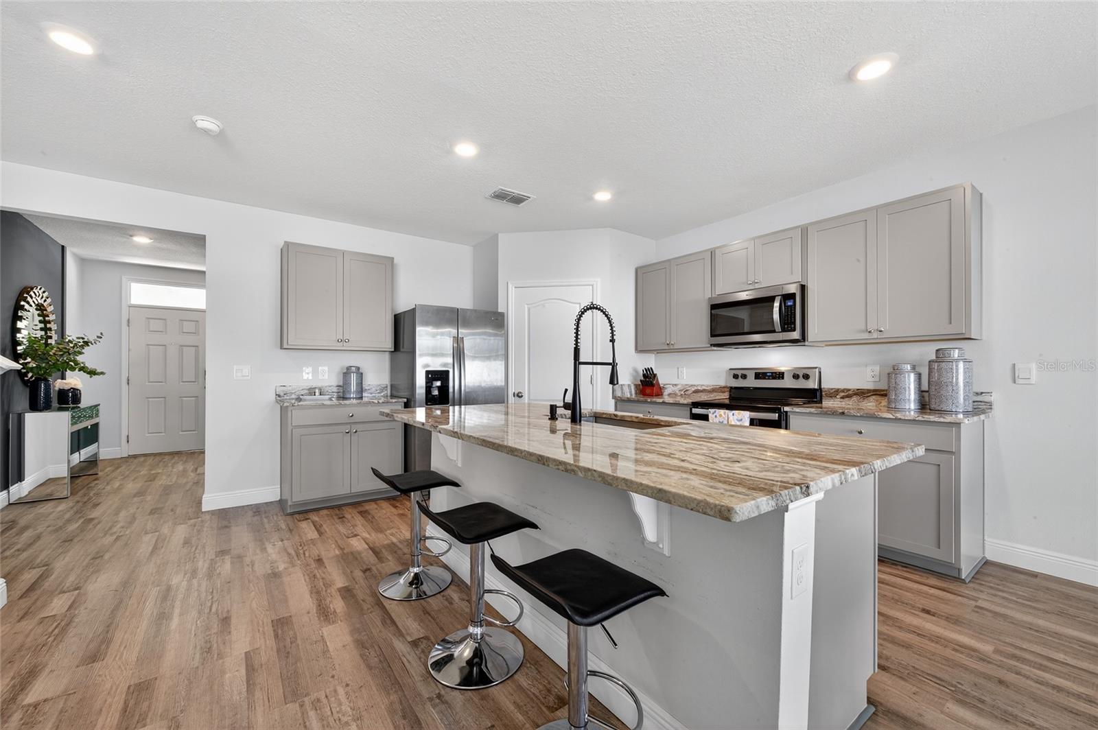 Image 13 of 52 For 2667 Neverland Drive