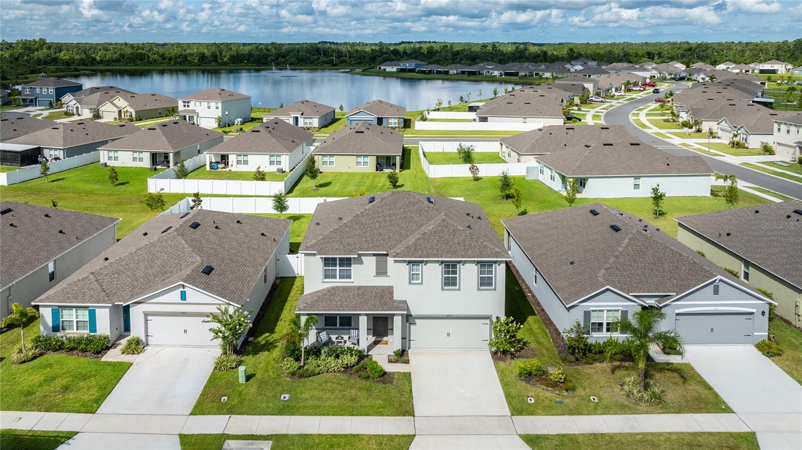 Image 38 of 52 For 2667 Neverland Drive