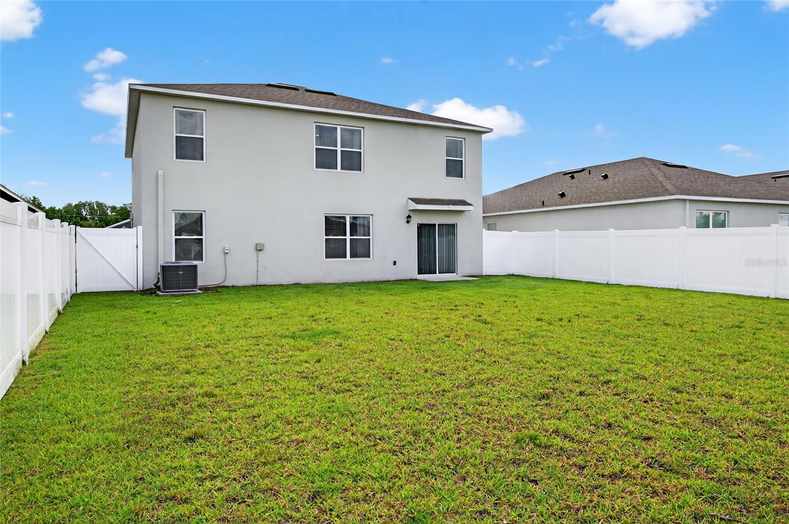 Image 9 of 52 For 2667 Neverland Drive
