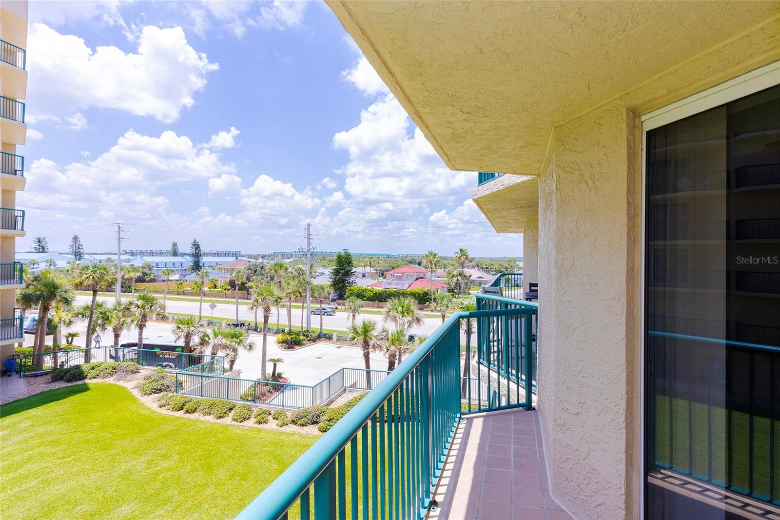 Image 11 of 46 For 4555 Atlantic Avenue 4310