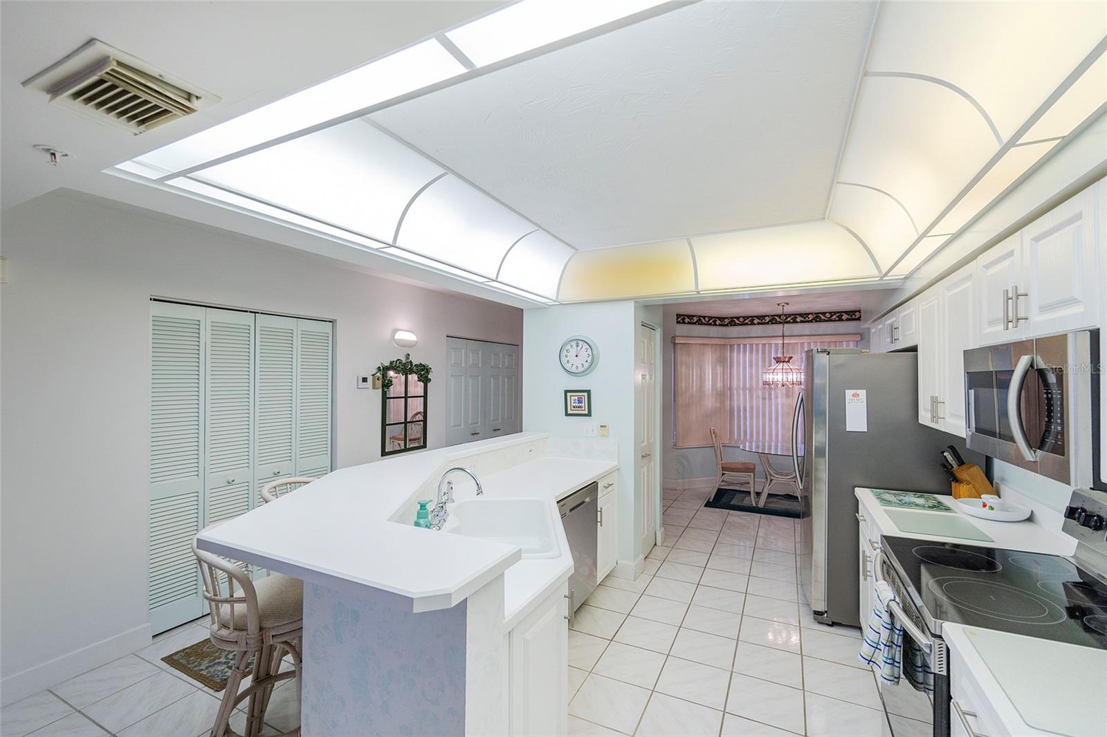 Image 33 of 46 For 4555 Atlantic Avenue 4310