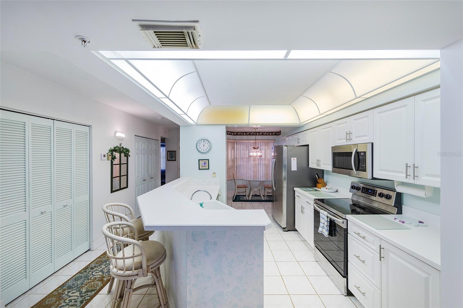 Image 34 of 46 For 4555 Atlantic Avenue 4310