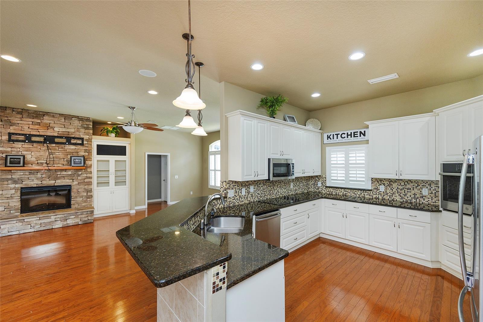 Image 30 of 66 For 6065 Spruce Point Circle
