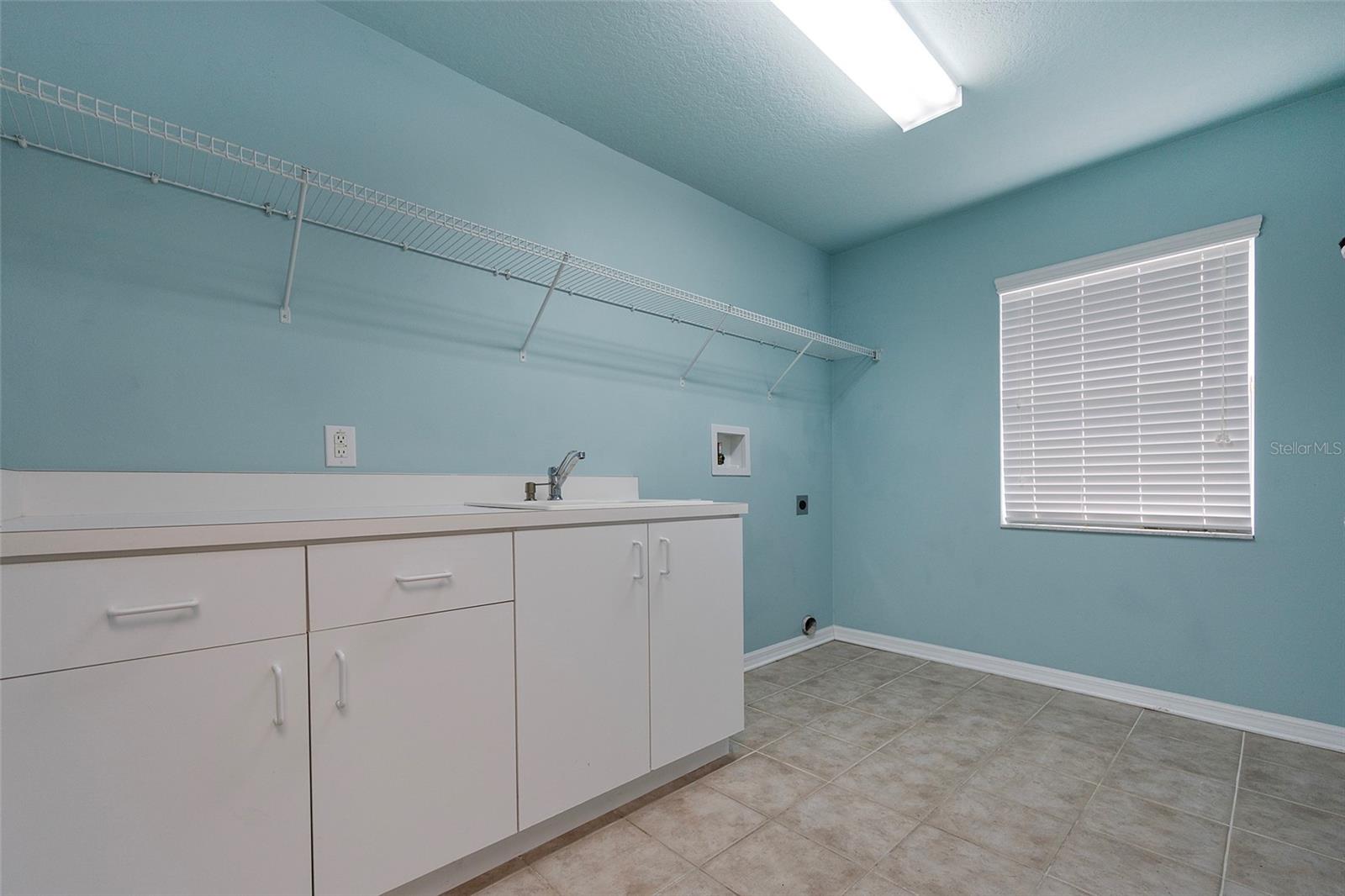 Image 35 of 66 For 6065 Spruce Point Circle