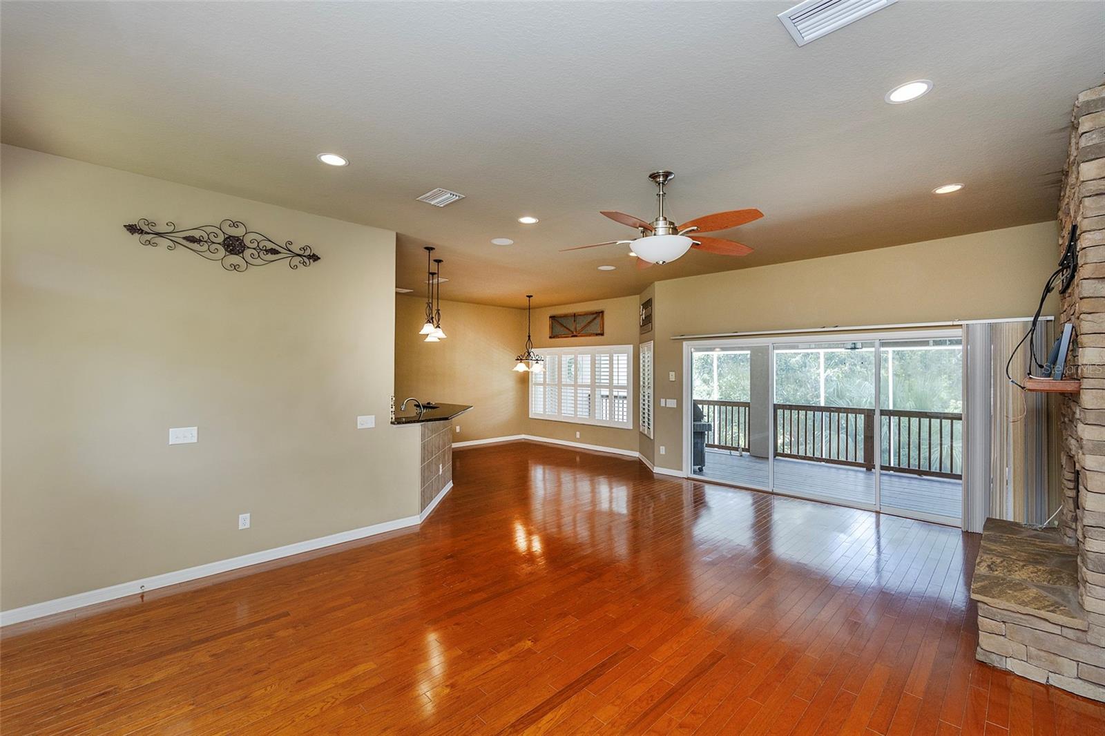 Image 38 of 66 For 6065 Spruce Point Circle