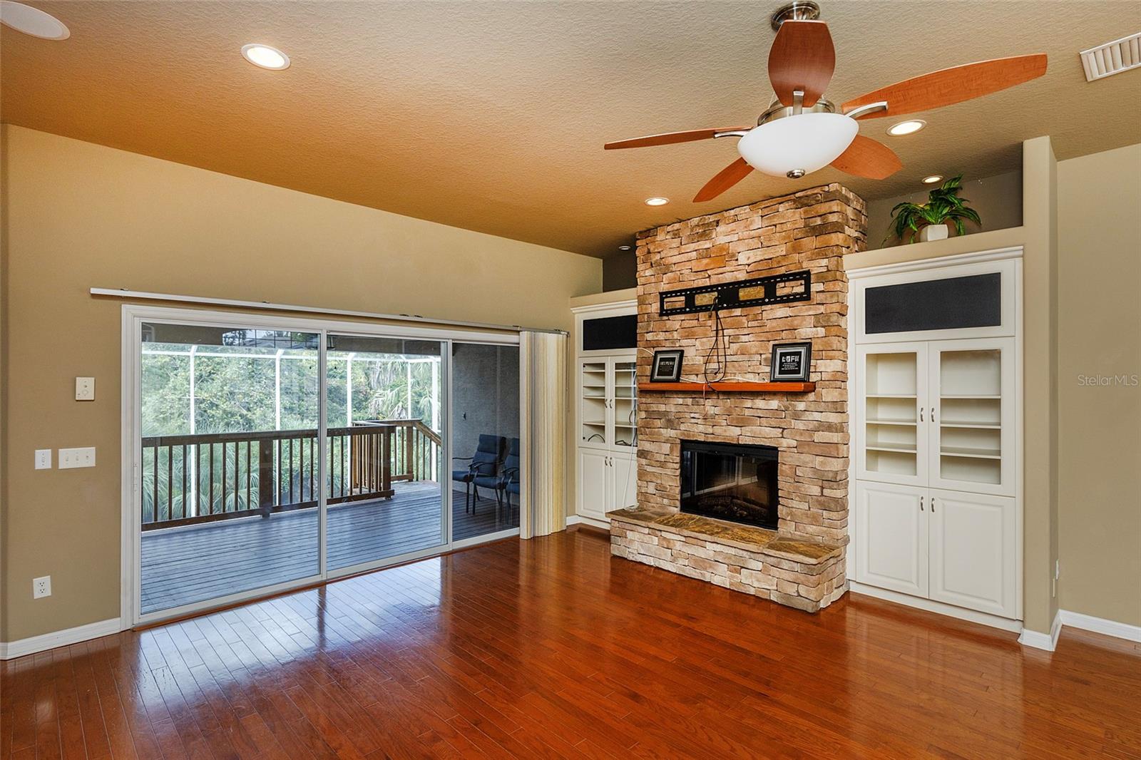 Image 39 of 66 For 6065 Spruce Point Circle