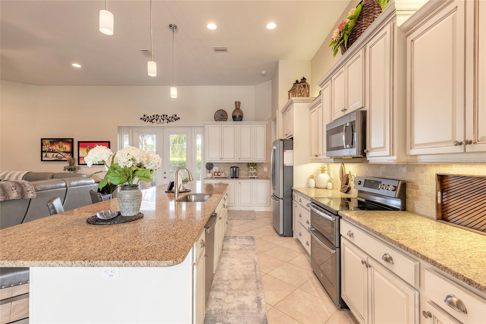Image 10 of 46 For 2939 Bella Flore Terrace