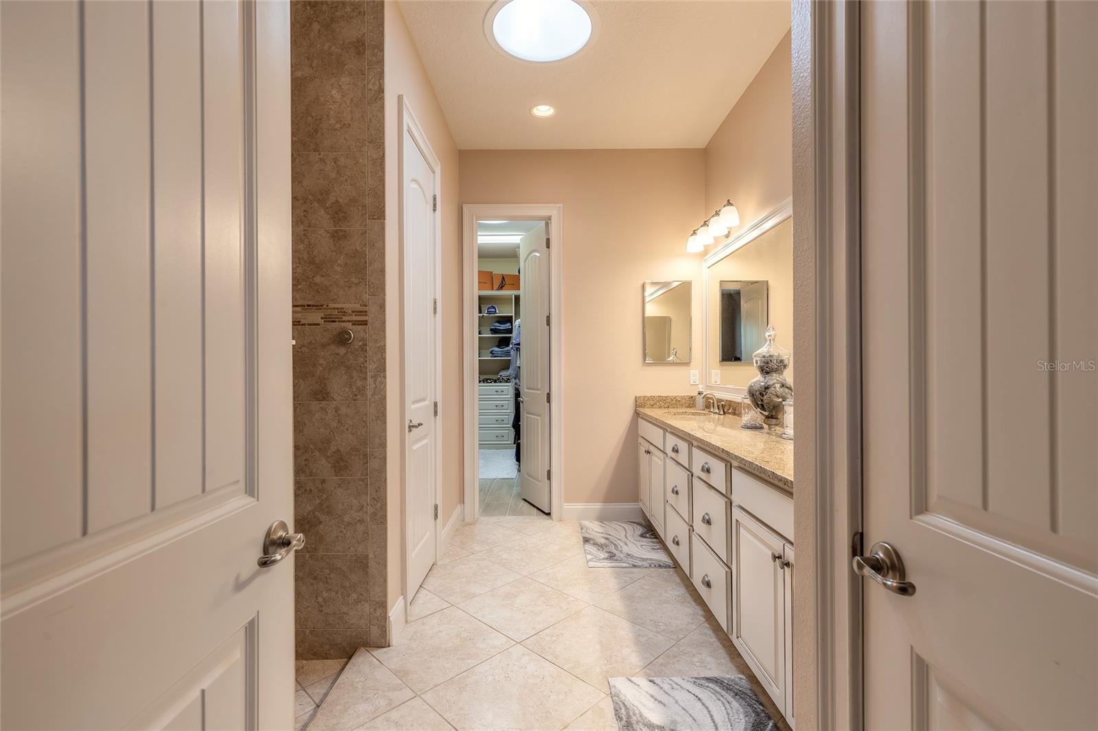 Image 17 of 46 For 2939 Bella Flore Terrace