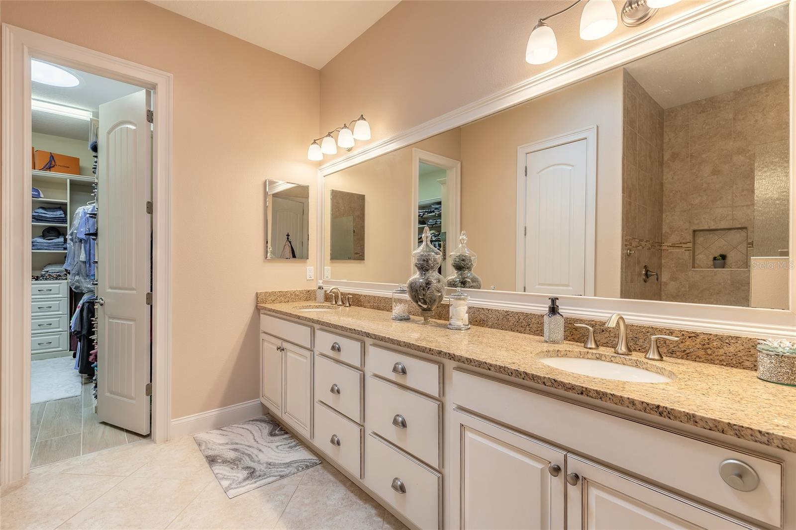 Image 18 of 46 For 2939 Bella Flore Terrace
