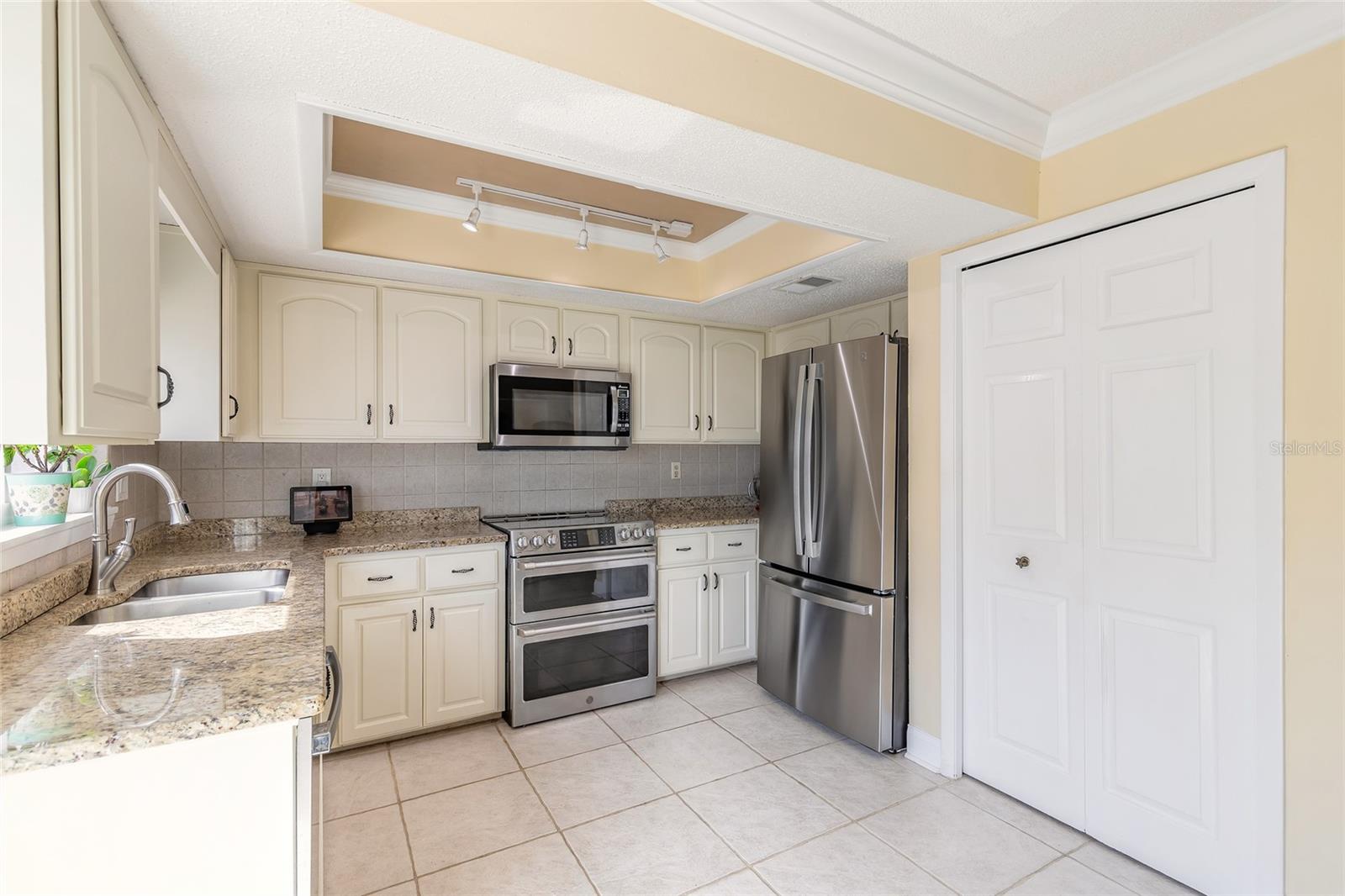 Image 12 of 46 For 2898 Ocean Shore Boulevard 5020