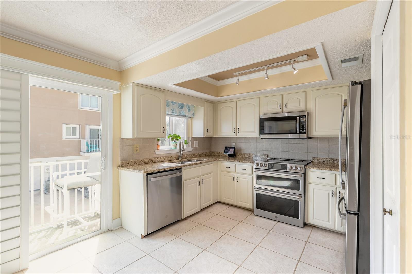 Image 13 of 46 For 2898 Ocean Shore Boulevard 5020