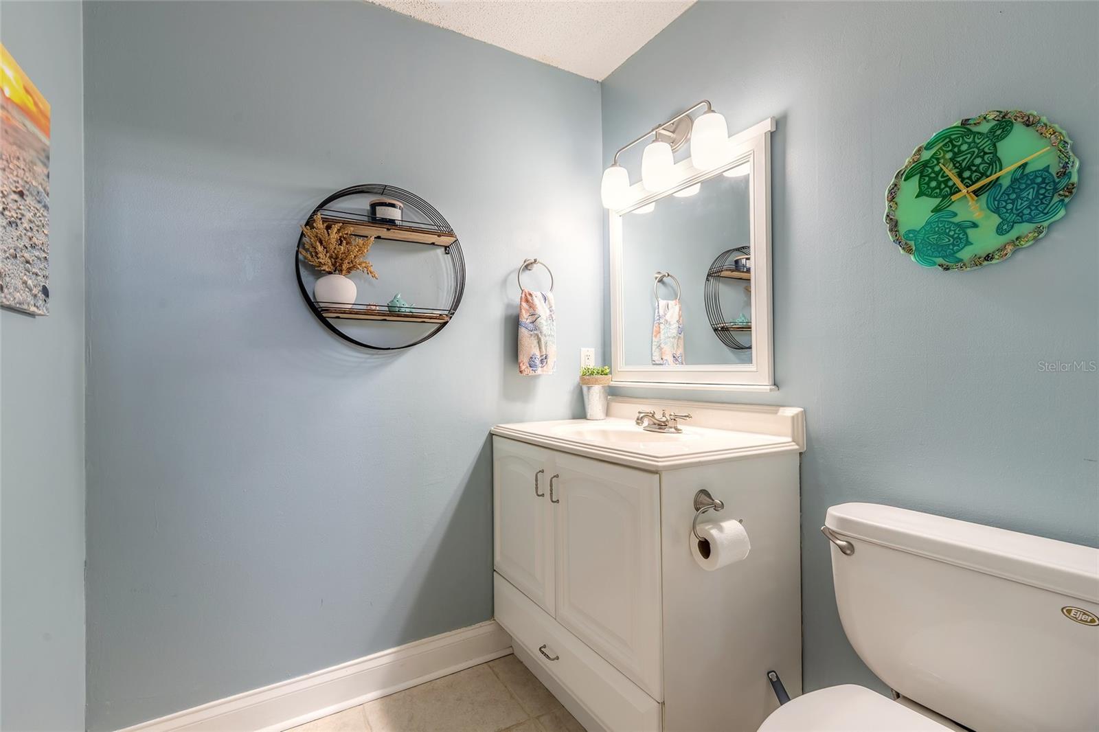 Image 20 of 46 For 2898 Ocean Shore Boulevard 5020