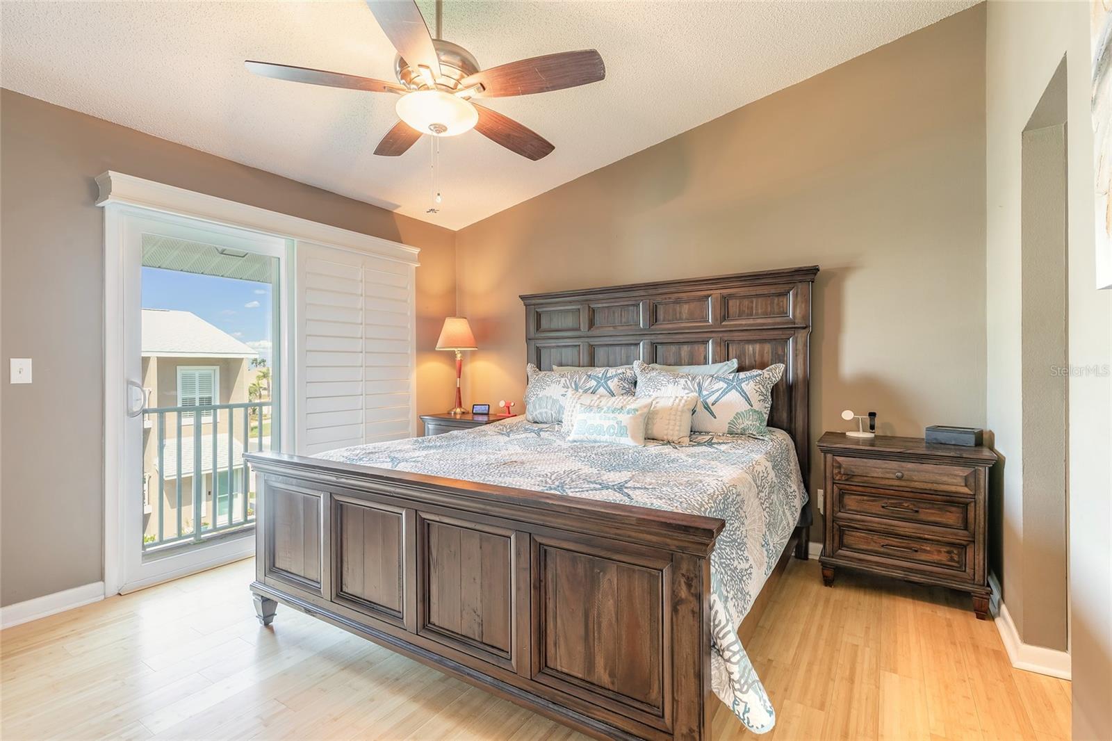 Image 22 of 46 For 2898 Ocean Shore Boulevard 5020
